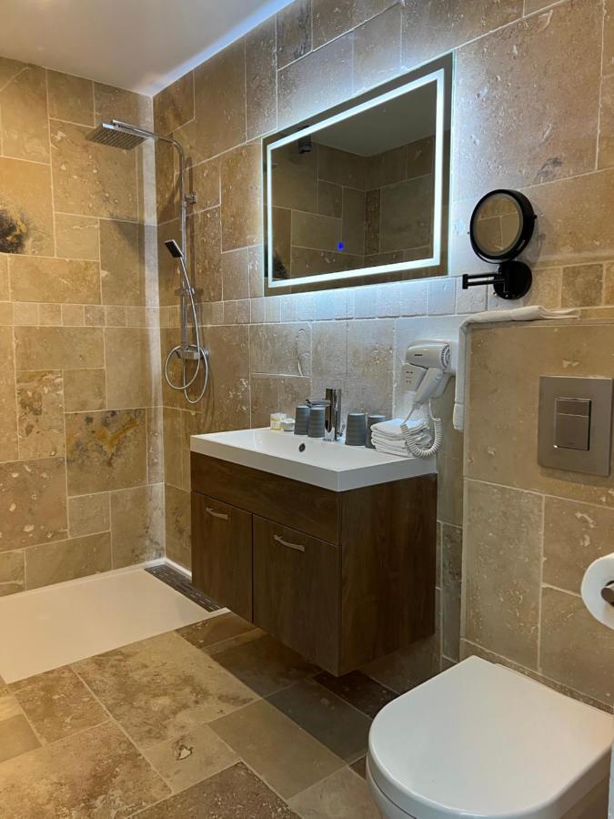 Hotel La Pinede 滨海苏拉克 外观 照片